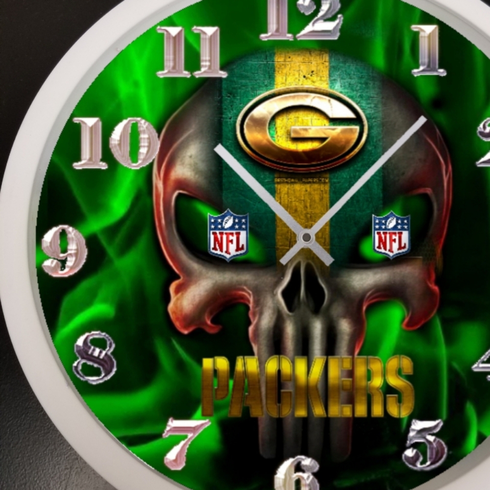 Skull head Packers led lights clock